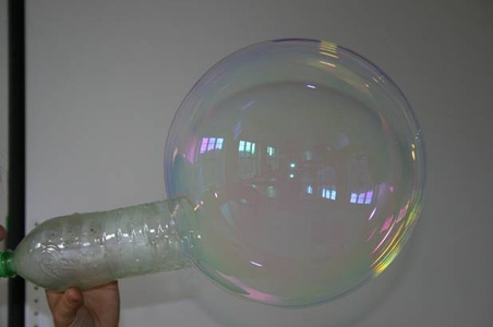 Obr. 8: Bublina z&nbsp;PET-lahve