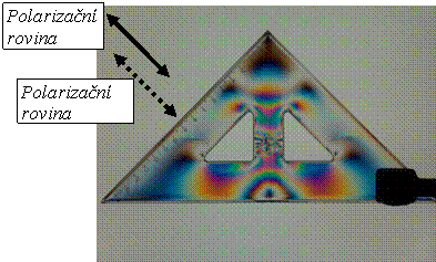 Obr. 3 Trojúhelník ve světlém poli