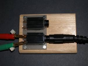 Obr. 4 Jednoduchý adaptér pro připojení měřených signálů ke vstupům čítače