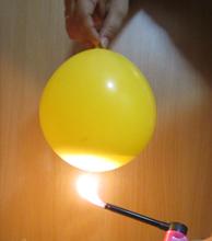 Obr. 3 Nehořlavý balónek