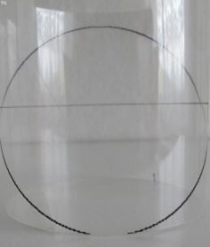 Obr. 6 Lissajousova křivka poměr frekvencí 1:1 pro fázový posun 90°