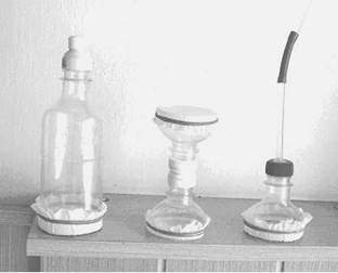 Karel Lefner : Nkolik pokus z hydrostatiky  -  obr.1 obr.2 obr.3 